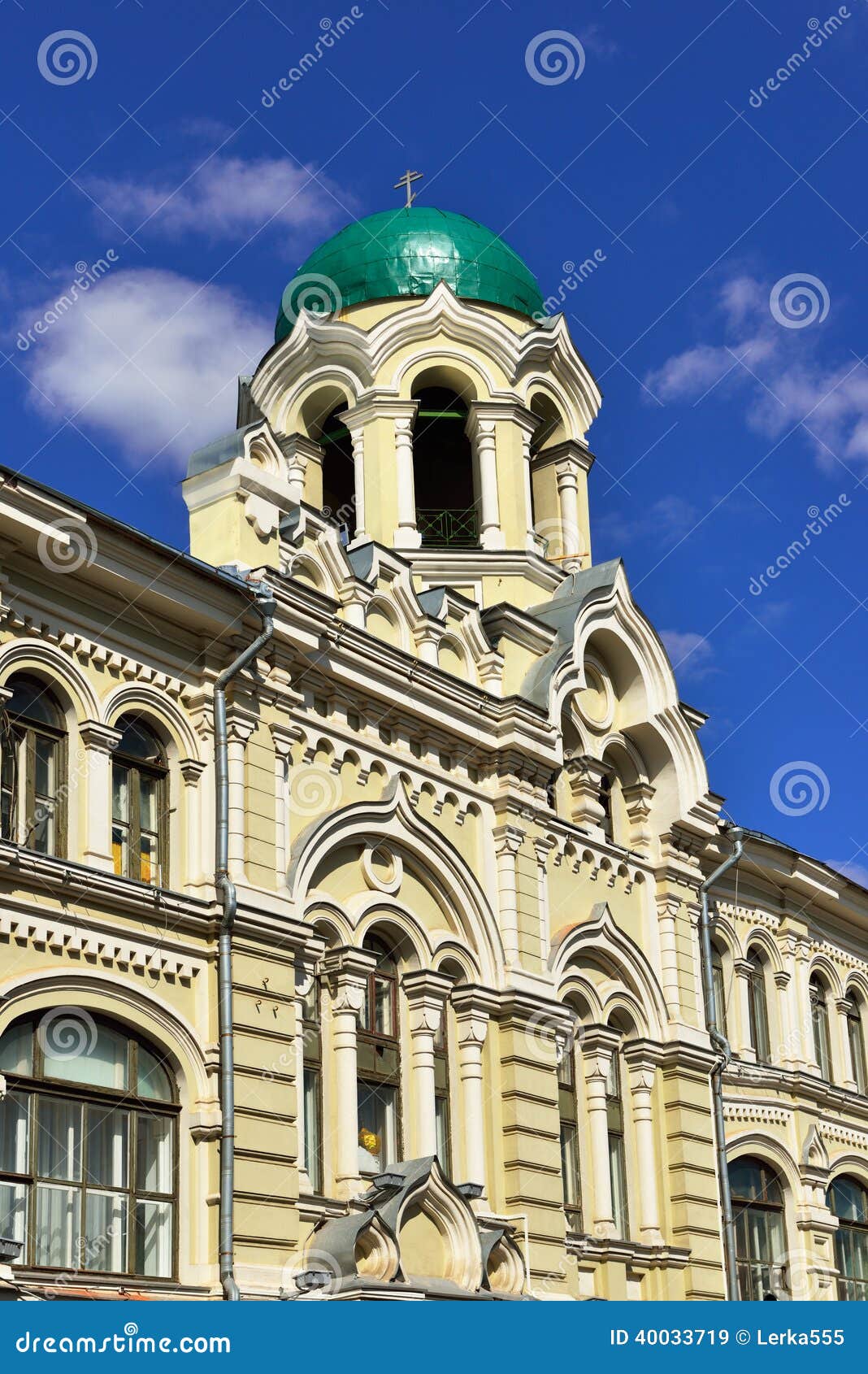 https://mdw-travel-data-us-east-1.s3.amazonaws.com/img/country/Russia/St-Nicholas-Chapel/img_01.jpg
