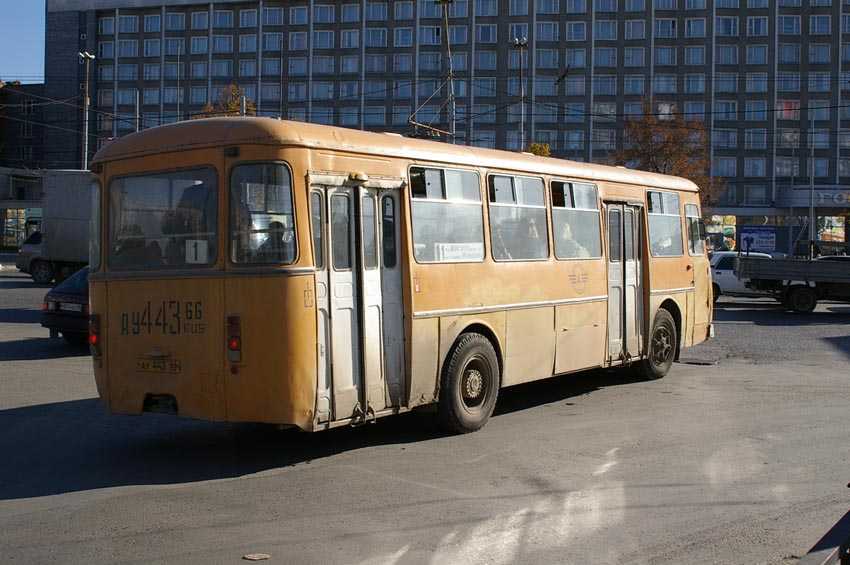 https://mdw-travel-data-us-east-1.s3.amazonaws.com/img/country/Russia/The-first-Ekaterinburg-public-school/img_01.jpg