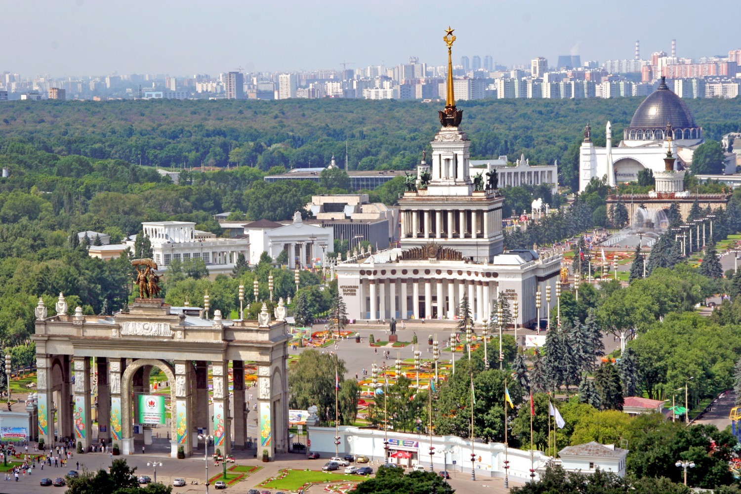 https://mdw-travel-data-us-east-1.s3.amazonaws.com/img/country/Russia/VDNH-Exhibition-Center/img_00.jpg