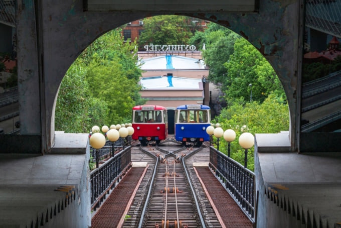 https://mdw-travel-data-us-east-1.s3.amazonaws.com/img/country/Russia/Vladivostok-Cable-Car/img_02.jpg