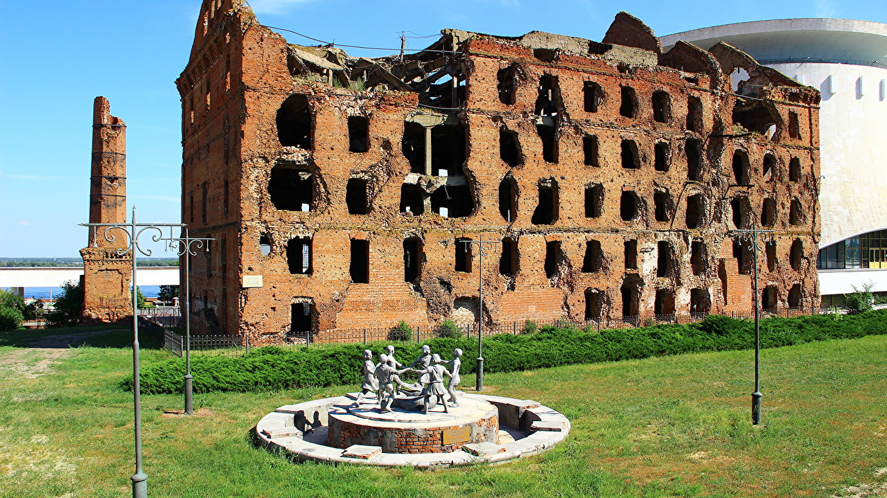 https://mdw-travel-data-us-east-1.s3.amazonaws.com/img/country/Russia/Volgograd-State-Panoramic-Museum-Stalingrad-Battle/img_00.jpg