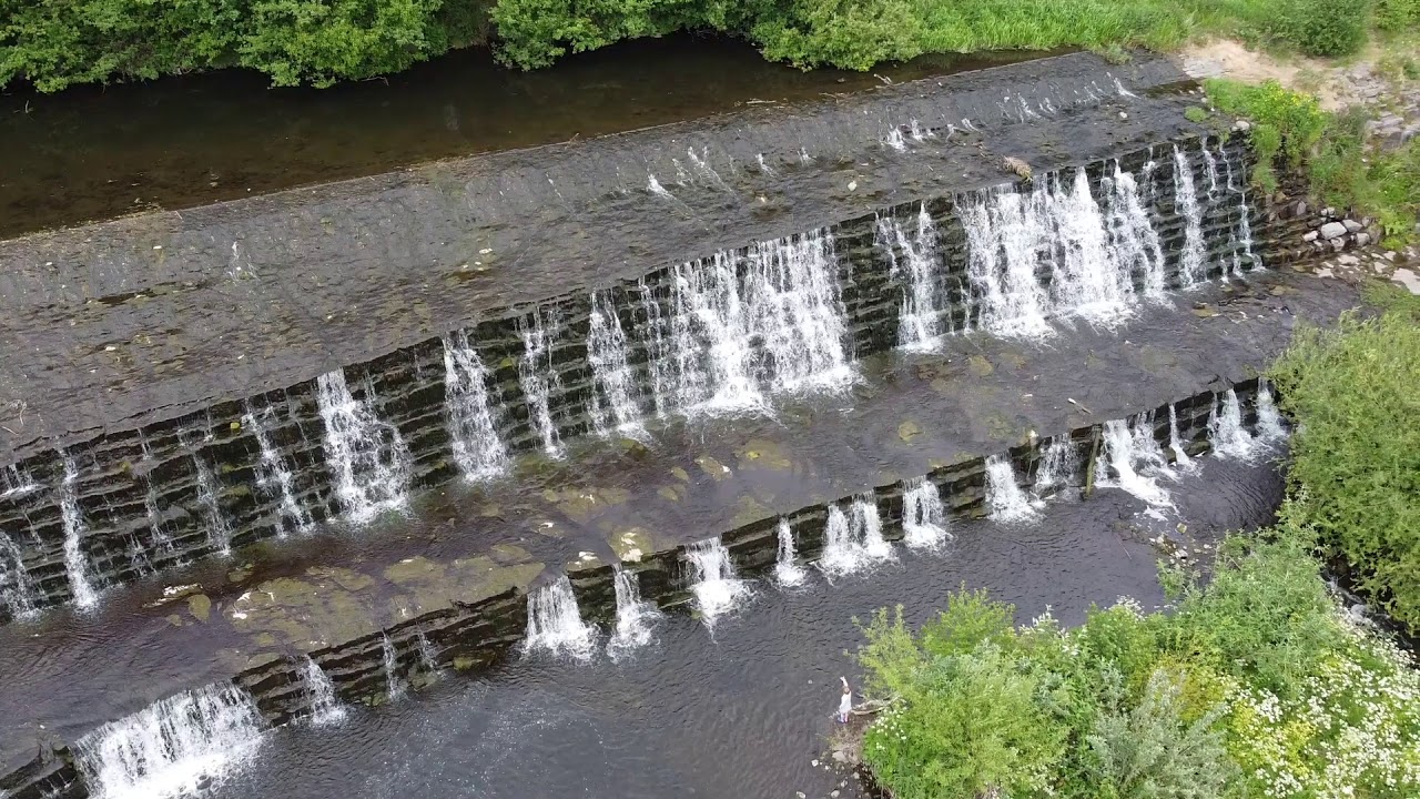 https://mdw-travel-data-us-east-1.s3.amazonaws.com/img/country/Russia/Weir-on-City-Pond/img_02.jpg