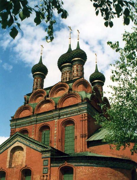 https://mdw-travel-data-us-east-1.s3.amazonaws.com/img/country/Russia/Yaroslavl-Architectural-Historical-and-Art-Museum-Preserve/img_02.jpg