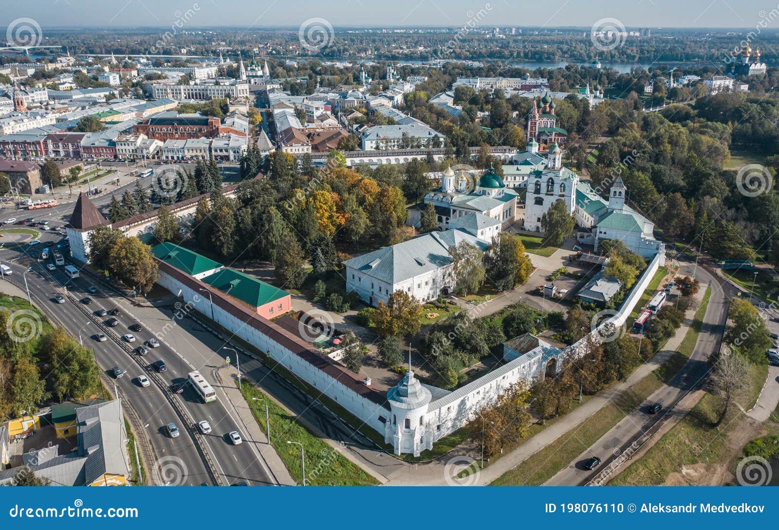 https://mdw-travel-data-us-east-1.s3.amazonaws.com/img/country/Russia/Yaroslavl-State-Historical-Architectural-and-Art-Museum-Reserve/img_02.jpg