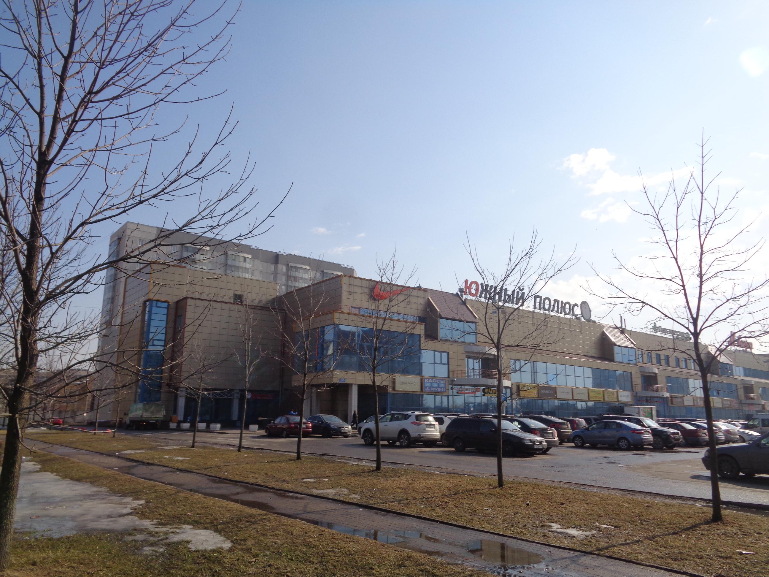 https://mdw-travel-data-us-east-1.s3.amazonaws.com/img/country/Russia/Yuzhny-Trade-and-Entertainment-Centre/img_02.jpg