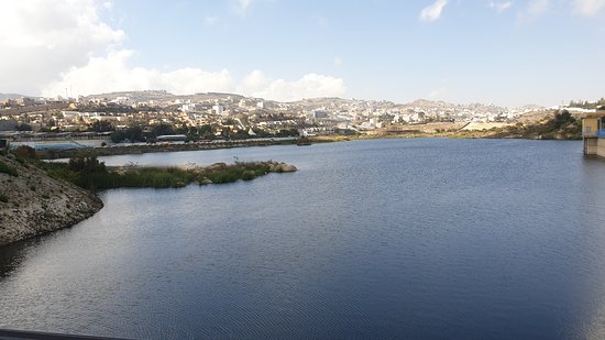 https://mdw-travel-data-us-east-1.s3.amazonaws.com/img/country/Saudi-Arabia/Abha-Dam-Lake-Park/img_01.jpg