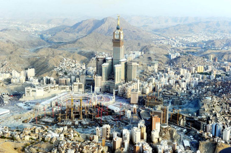 https://mdw-travel-data-us-east-1.s3.amazonaws.com/img/country/Saudi-Arabia/Abraj-Al-Bait-Mall/img_03.jpg