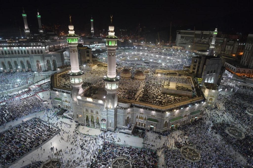 https://mdw-travel-data-us-east-1.s3.amazonaws.com/img/country/Saudi-Arabia/Al-Bahr-Park/img_02.jpg