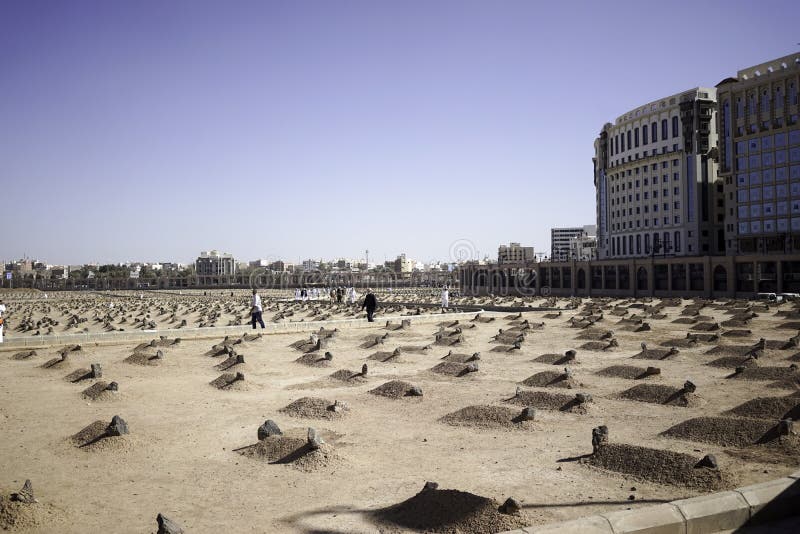 https://mdw-travel-data-us-east-1.s3.amazonaws.com/img/country/Saudi-Arabia/Al-Baqi-Cemetery/img_03.jpg