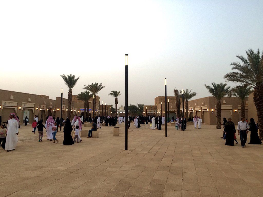 https://mdw-travel-data-us-east-1.s3.amazonaws.com/img/country/Saudi-Arabia/Al-Bujairi-Heritage-Park/img_02.jpg