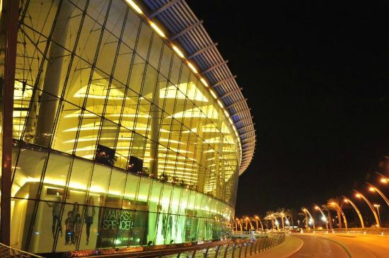 https://mdw-travel-data-us-east-1.s3.amazonaws.com/img/country/Saudi-Arabia/Al-Danah-Mall/img_01.jpg