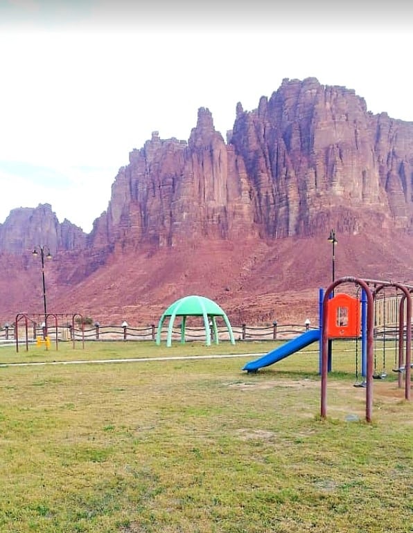 https://mdw-travel-data-us-east-1.s3.amazonaws.com/img/country/Saudi-Arabia/Al-Disah-Village/img_03.jpg