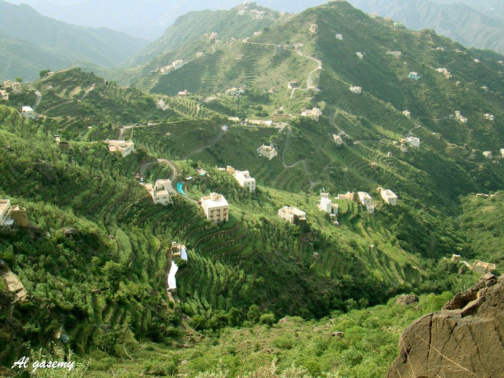 https://mdw-travel-data-us-east-1.s3.amazonaws.com/img/country/Saudi-Arabia/Al-Fayfa-Mountains/img_03.jpg