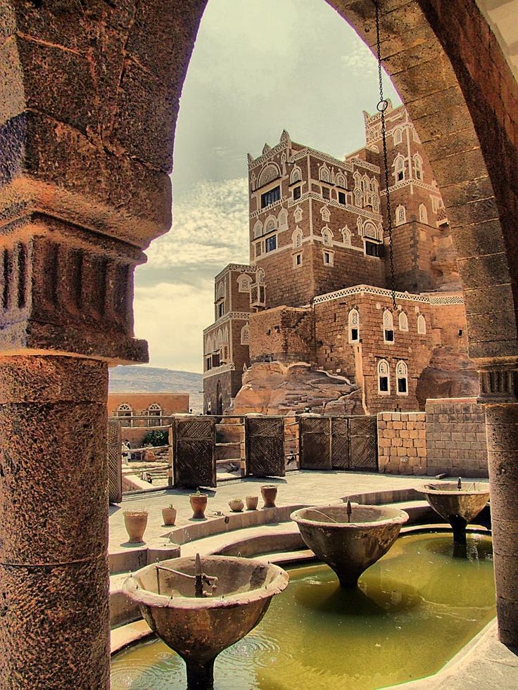 https://mdw-travel-data-us-east-1.s3.amazonaws.com/img/country/Saudi-Arabia/Al-Hajar-Archaeological-Site/img_01.jpg