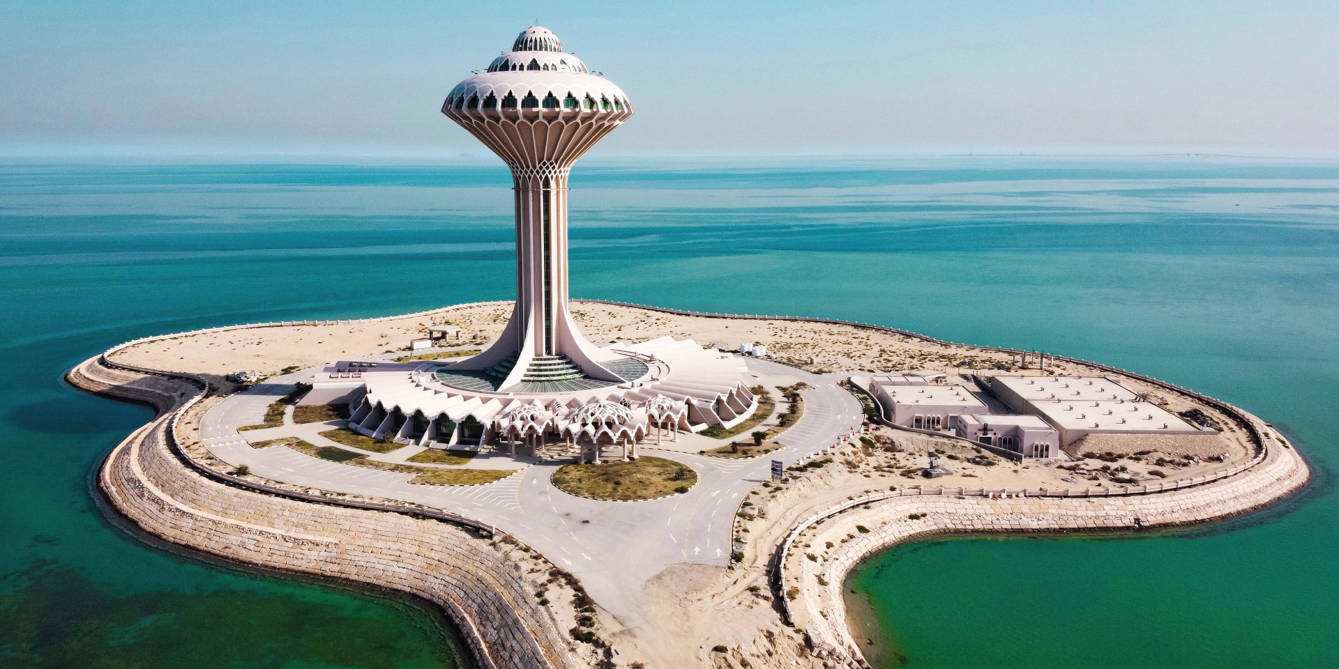 https://mdw-travel-data-us-east-1.s3.amazonaws.com/img/country/Saudi-Arabia/Al-Khobar-Fountain-Park/img_01.jpg
