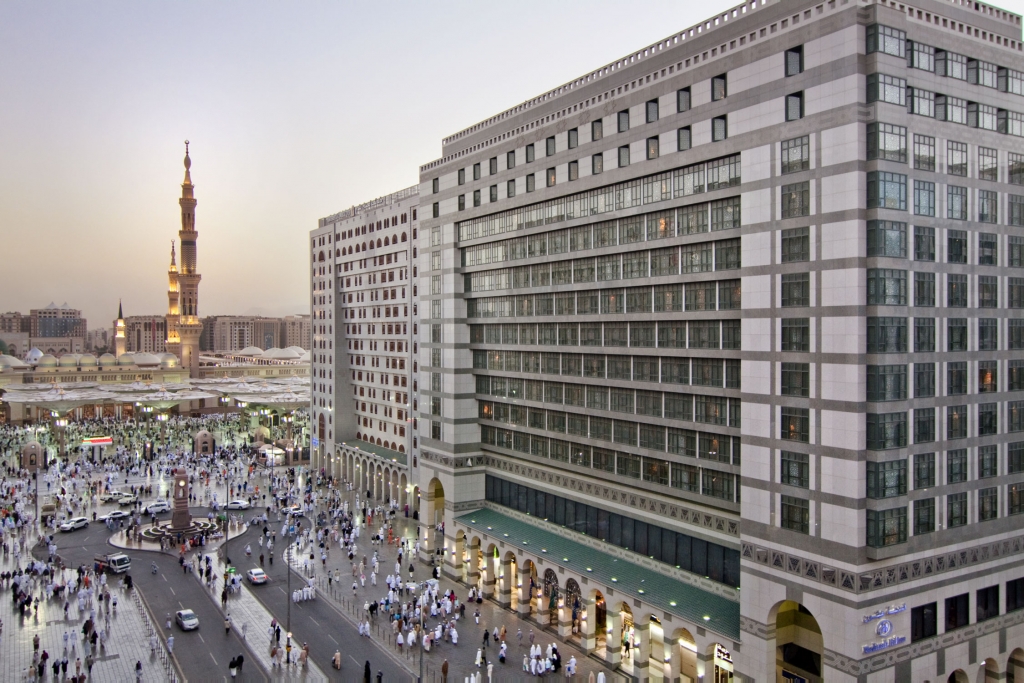 https://mdw-travel-data-us-east-1.s3.amazonaws.com/img/country/Saudi-Arabia/Al-Madinah-Dates-Market/img_01.jpg
