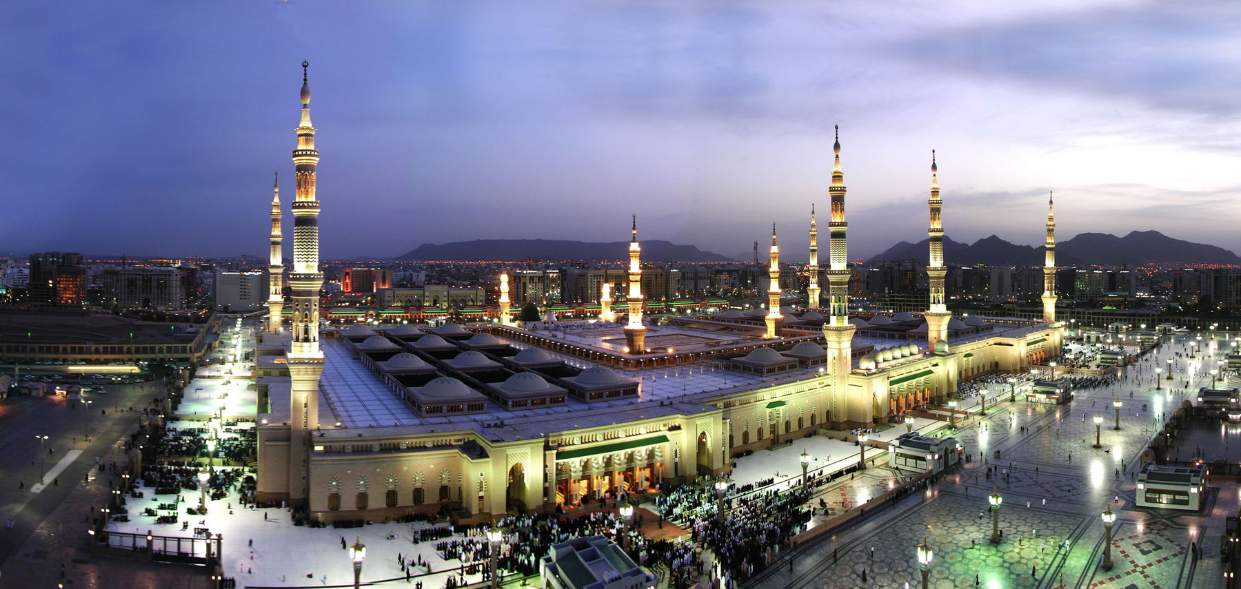 https://mdw-travel-data-us-east-1.s3.amazonaws.com/img/country/Saudi-Arabia/Al-Masjid-an-Nabawi/img_01.jpg