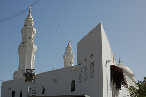https://mdw-travel-data-us-east-1.s3.amazonaws.com/img/country/Saudi-Arabia/Al-Qiblatain-Cemetery/img_01.jpg