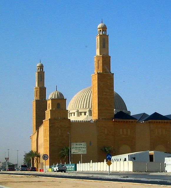 https://mdw-travel-data-us-east-1.s3.amazonaws.com/img/country/Saudi-Arabia/Al-Rajhi-Mosque/img_00.jpg