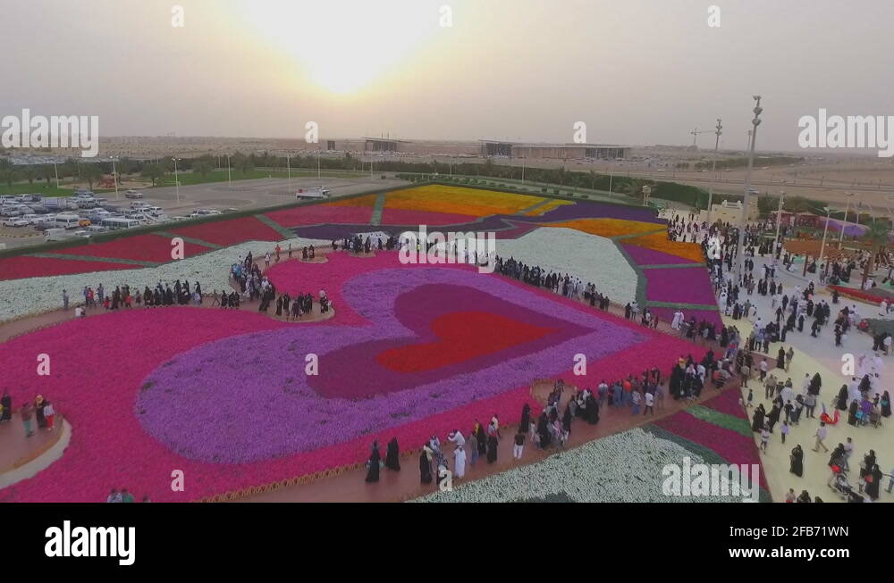 https://mdw-travel-data-us-east-1.s3.amazonaws.com/img/country/Saudi-Arabia/Al-Rajhy-Family-Park/img_03.jpg