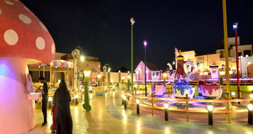 https://mdw-travel-data-us-east-1.s3.amazonaws.com/img/country/Saudi-Arabia/Al-Ukhdood-Park/img_03.jpg