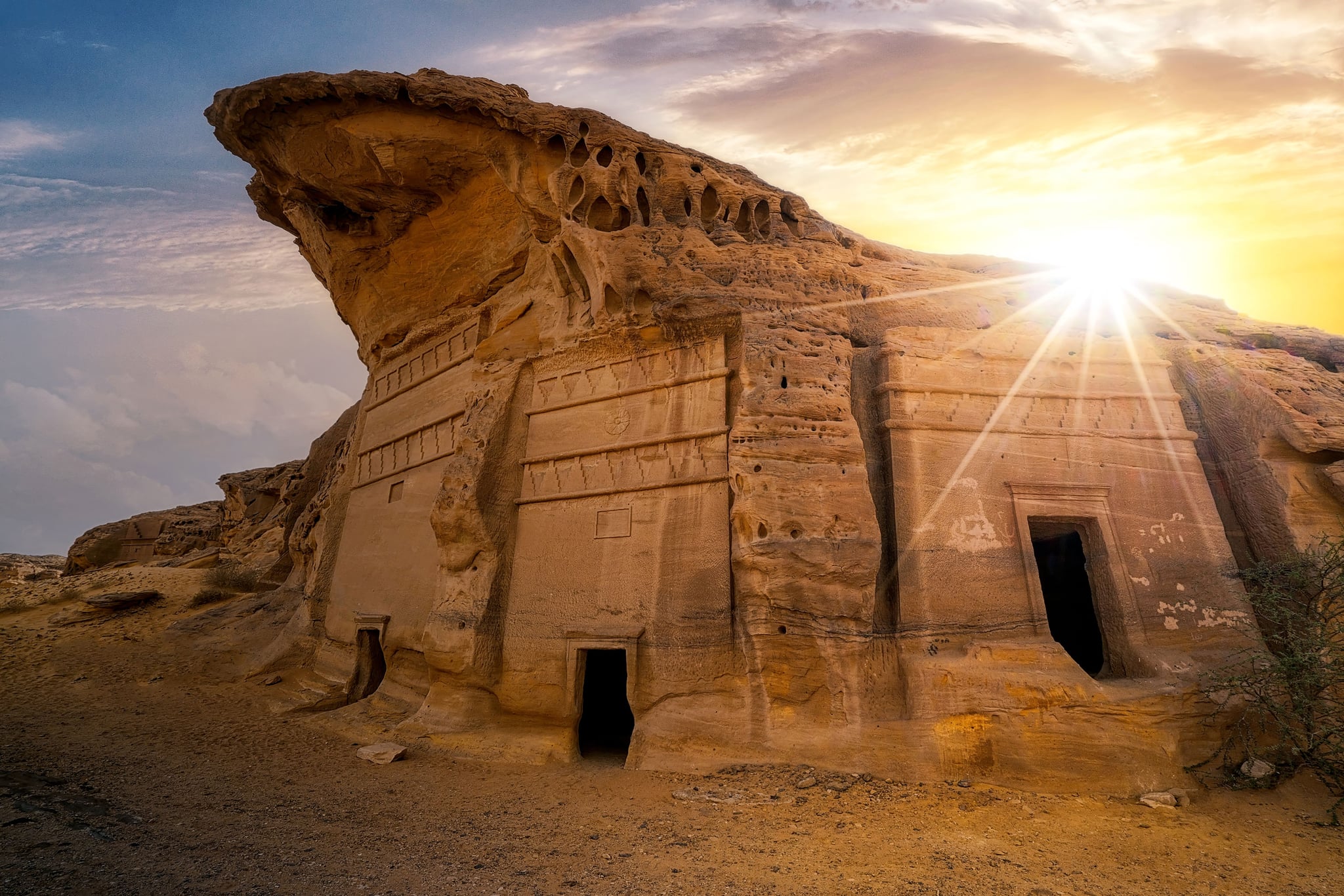 https://mdw-travel-data-us-east-1.s3.amazonaws.com/img/country/Saudi-Arabia/Al-Ula-City-Center/img_00.jpg