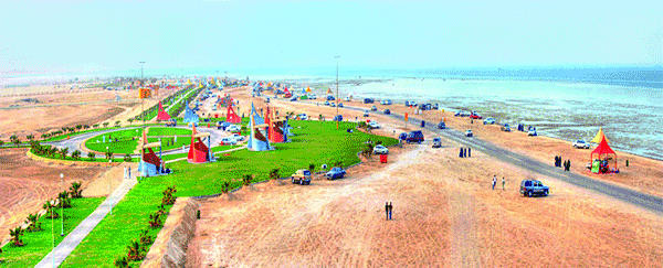 https://mdw-travel-data-us-east-1.s3.amazonaws.com/img/country/Saudi-Arabia/Al-Uqair-Beach/img_02.jpg