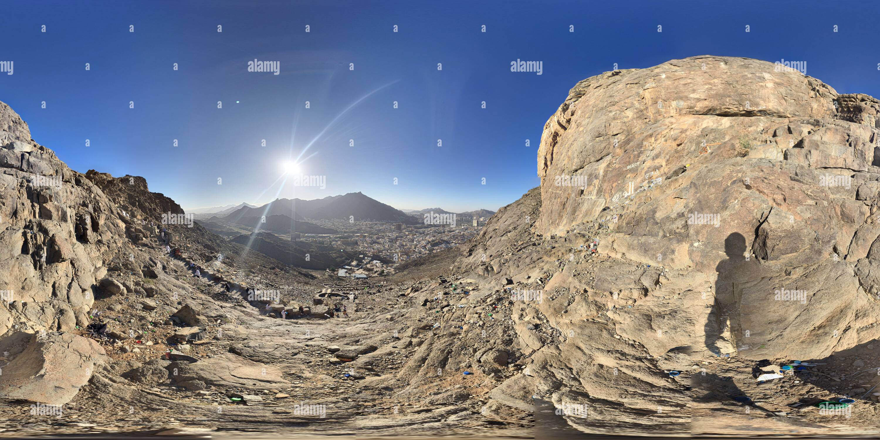 https://mdw-travel-data-us-east-1.s3.amazonaws.com/img/country/Saudi-Arabia/Cave-of-Hira/img_02.jpg