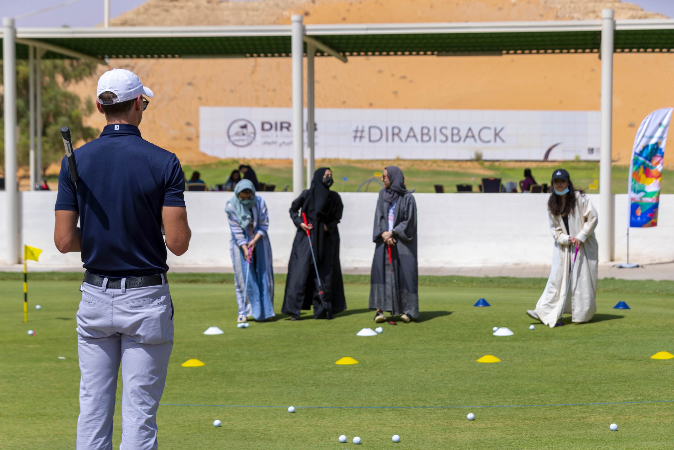 https://mdw-travel-data-us-east-1.s3.amazonaws.com/img/country/Saudi-Arabia/Dirab-Golf-and-Country-Club/img_00.jpg