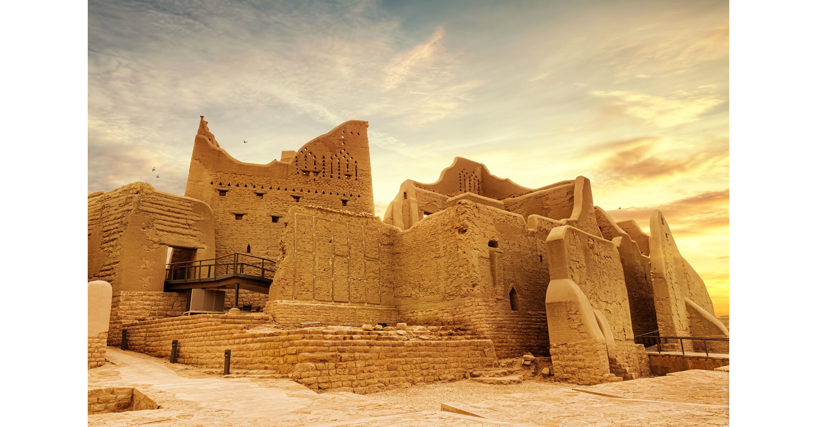 https://mdw-travel-data-us-east-1.s3.amazonaws.com/img/country/Saudi-Arabia/Diriyah-Gate/img_03.jpg