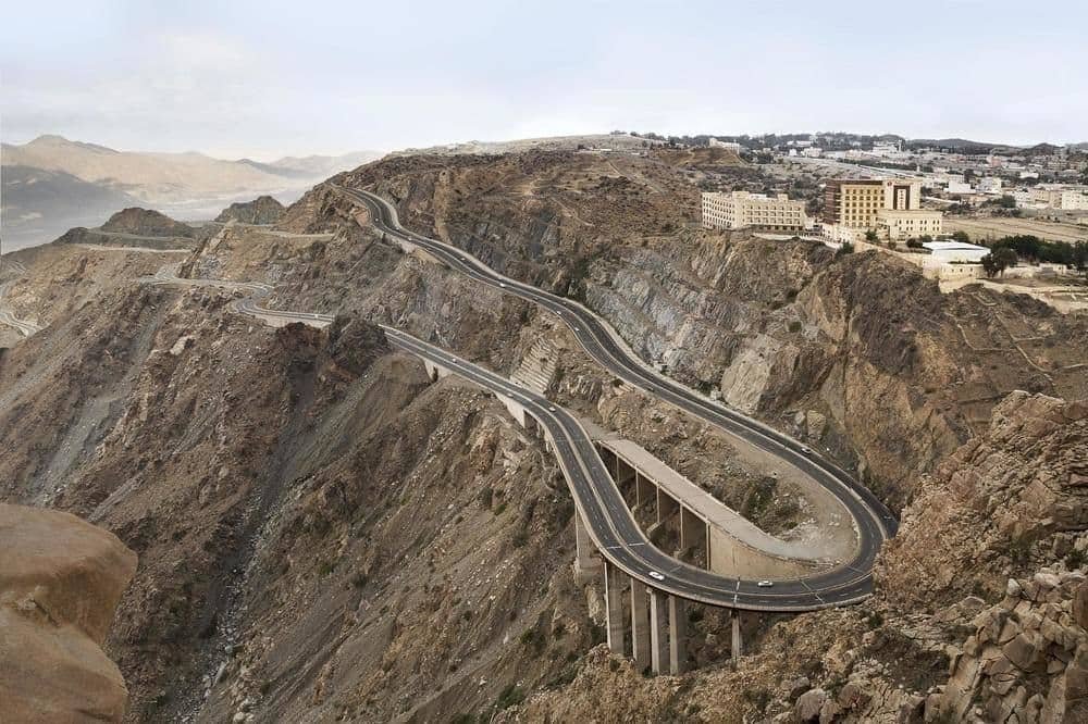 https://mdw-travel-data-us-east-1.s3.amazonaws.com/img/country/Saudi-Arabia/Geba-Dam/img_02.jpg