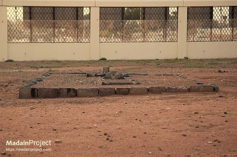 https://mdw-travel-data-us-east-1.s3.amazonaws.com/img/country/Saudi-Arabia/Grave-of-Hamza-ibn-Abdul-Muttalib/img_03.jpg