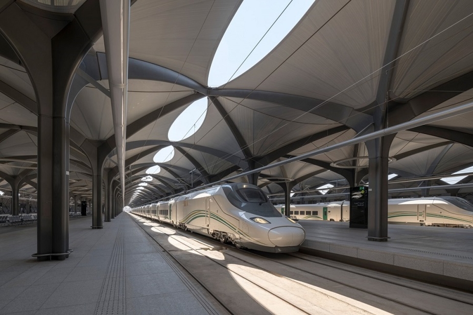 https://mdw-travel-data-us-east-1.s3.amazonaws.com/img/country/Saudi-Arabia/Hegra-Rail-Train-Station/img_02.jpg