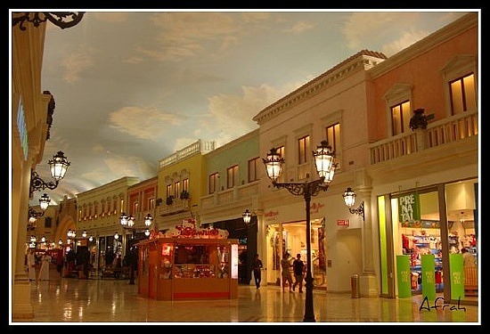 https://mdw-travel-data-us-east-1.s3.amazonaws.com/img/country/Saudi-Arabia/Heraa-International-Mall/img_03.jpg