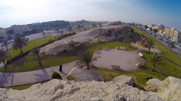 https://mdw-travel-data-us-east-1.s3.amazonaws.com/img/country/Saudi-Arabia/Ibn-Jalal-Dammam-Park/img_00.jpg