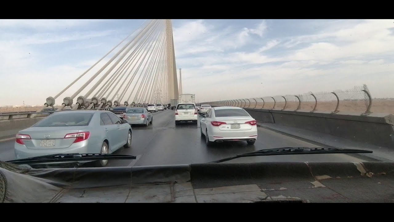 https://mdw-travel-data-us-east-1.s3.amazonaws.com/img/country/Saudi-Arabia/Industries-River-Bridge/img_02.jpg