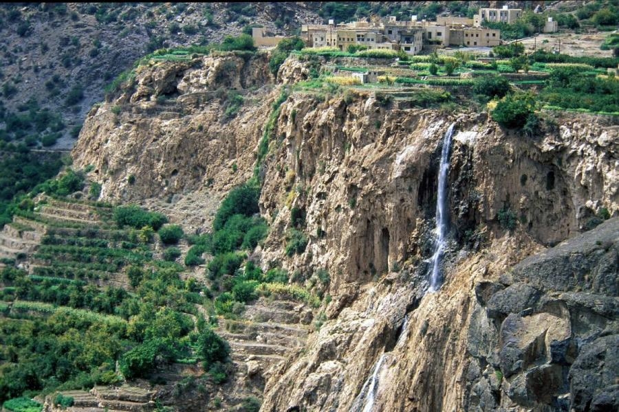 https://mdw-travel-data-us-east-1.s3.amazonaws.com/img/country/Saudi-Arabia/Jabal-al-Akhdar/img_00.jpg
