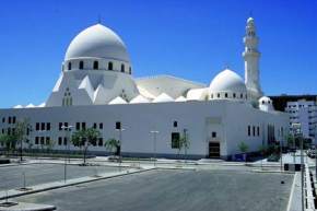 https://mdw-travel-data-us-east-1.s3.amazonaws.com/img/country/Saudi-Arabia/Jawatha-Mosque/img_02.jpg