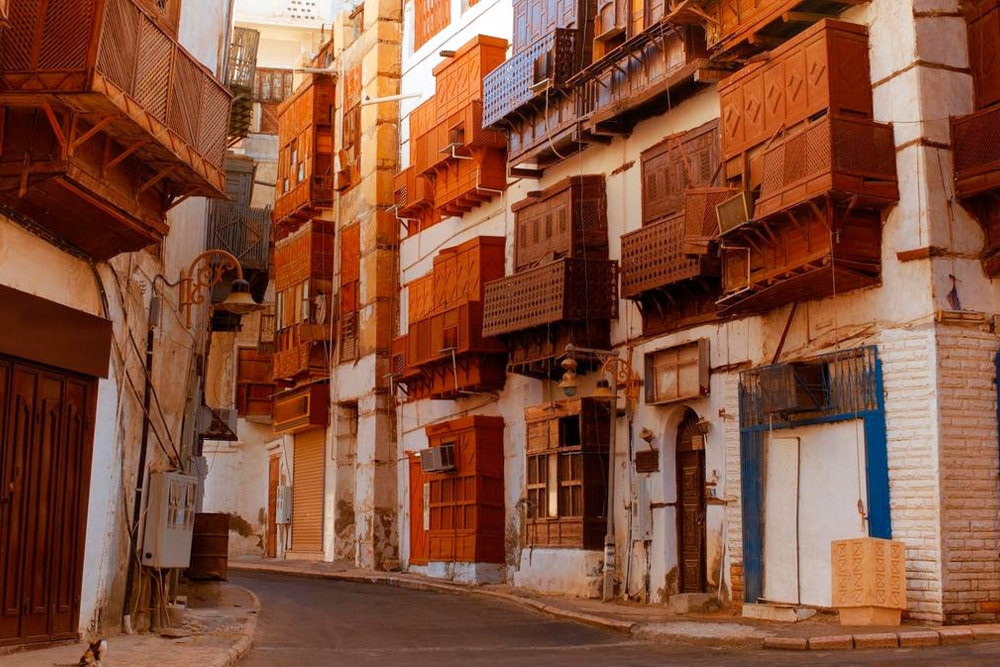 https://mdw-travel-data-us-east-1.s3.amazonaws.com/img/country/Saudi-Arabia/Jeddah-Historic-District/img_00.jpg