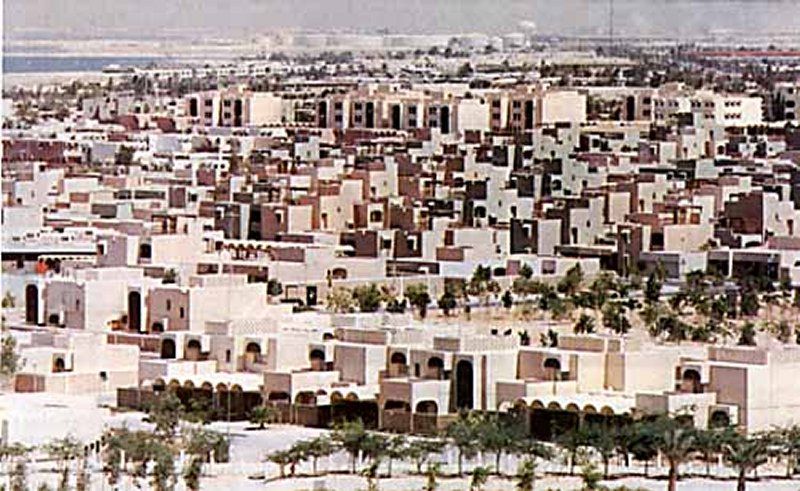 https://mdw-travel-data-us-east-1.s3.amazonaws.com/img/country/Saudi-Arabia/King-Abdulaziz-Naval-Base/img_02.jpg