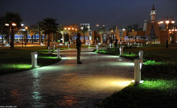 https://mdw-travel-data-us-east-1.s3.amazonaws.com/img/country/Saudi-Arabia/King-Abdullah-Park/img_02.jpg