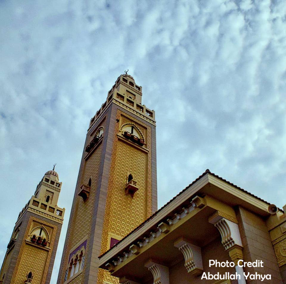 https://mdw-travel-data-us-east-1.s3.amazonaws.com/img/country/Saudi-Arabia/King-Fahd-Dhahran-Mosque/img_01.jpg