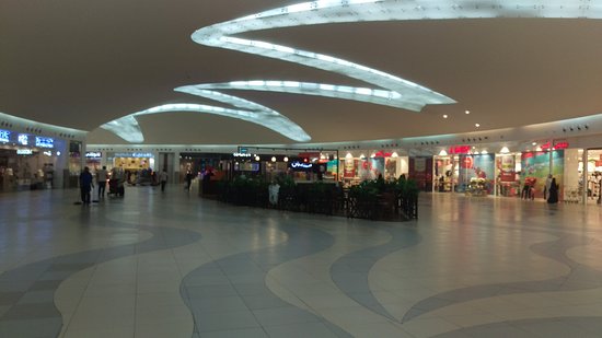 https://mdw-travel-data-us-east-1.s3.amazonaws.com/img/country/Saudi-Arabia/Mall-of-Dhahran/img_00.jpg