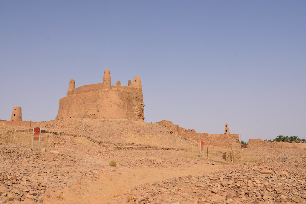https://mdw-travel-data-us-east-1.s3.amazonaws.com/img/country/Saudi-Arabia/Marid-Castle/img_03.jpg