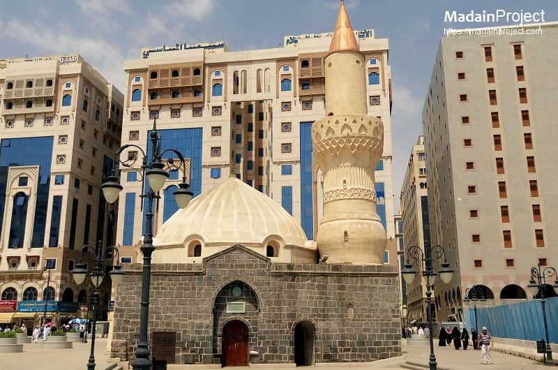 https://mdw-travel-data-us-east-1.s3.amazonaws.com/img/country/Saudi-Arabia/Masjid-Abu-Bakr/img_03.jpg