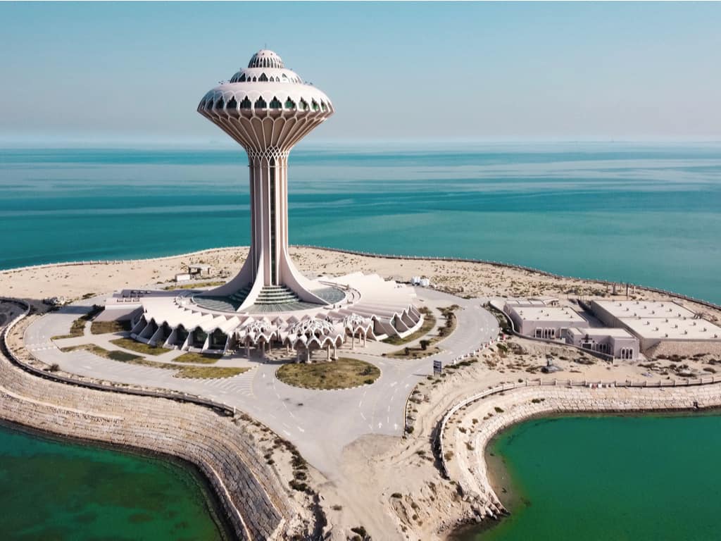 https://mdw-travel-data-us-east-1.s3.amazonaws.com/img/country/Saudi-Arabia/Mohammed-bin-Nasser-Park/img_00.jpg