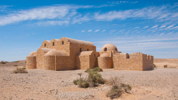 https://mdw-travel-data-us-east-1.s3.amazonaws.com/img/country/Saudi-Arabia/Qasr-Amra/img_02.jpg