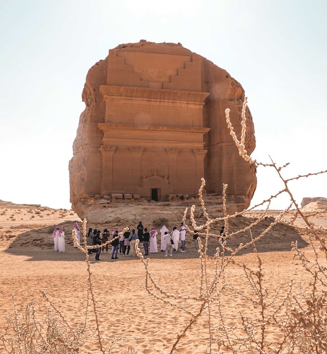 https://mdw-travel-data-us-east-1.s3.amazonaws.com/img/country/Saudi-Arabia/Qasr-al-Farid/img_02.jpg