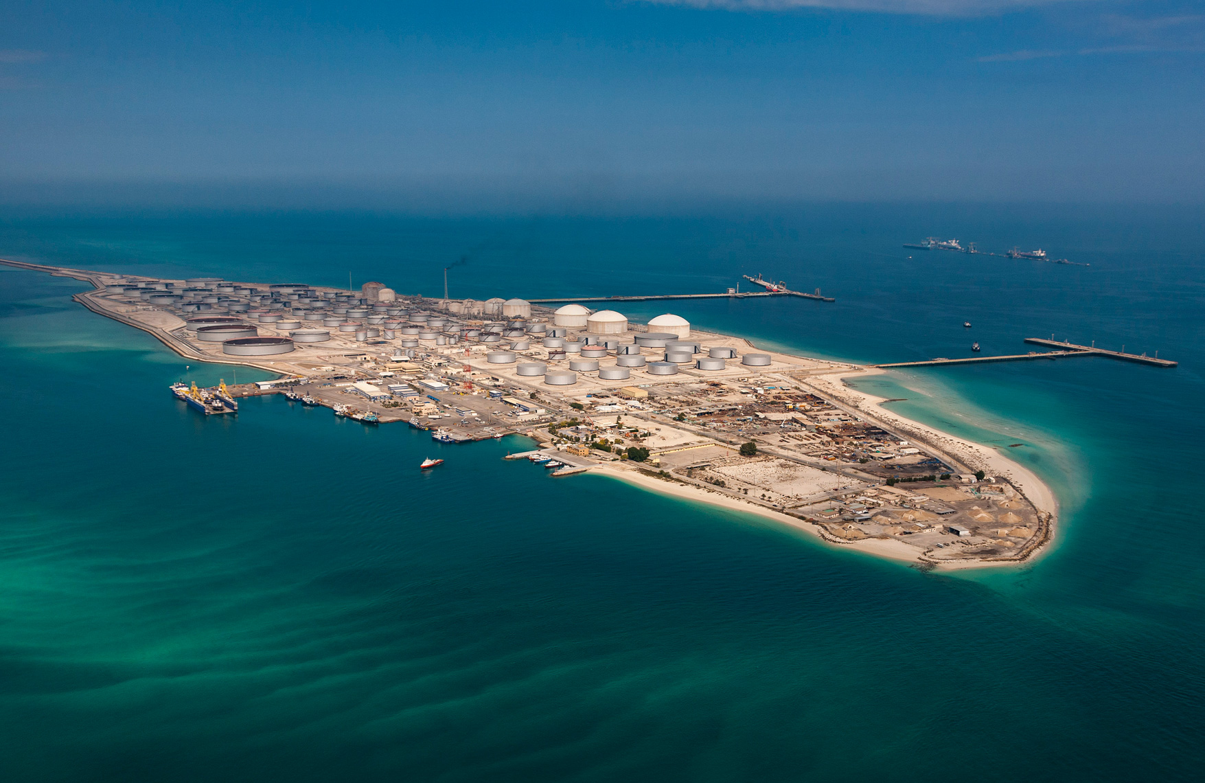 https://mdw-travel-data-us-east-1.s3.amazonaws.com/img/country/Saudi-Arabia/Ras-Tanura-Golf-Club/img_00.jpg