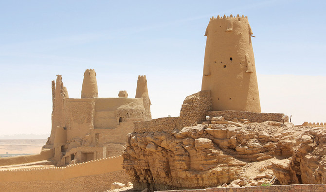 https://mdw-travel-data-us-east-1.s3.amazonaws.com/img/country/Saudi-Arabia/Red-Dragon-Castle/img_01.jpg